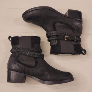 UGG Krewe Western Leather Ankle Booties in Black